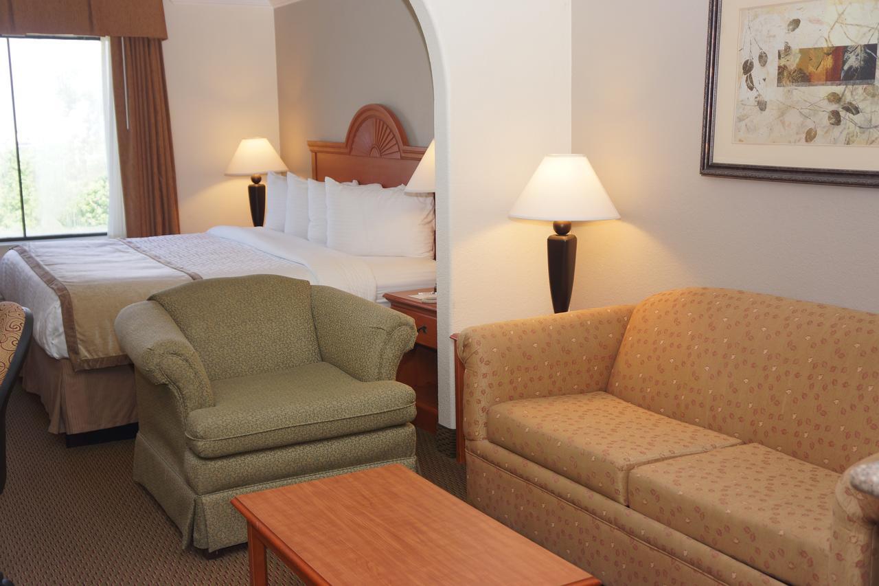 Best Western Isabelle Court Galliano Экстерьер фото